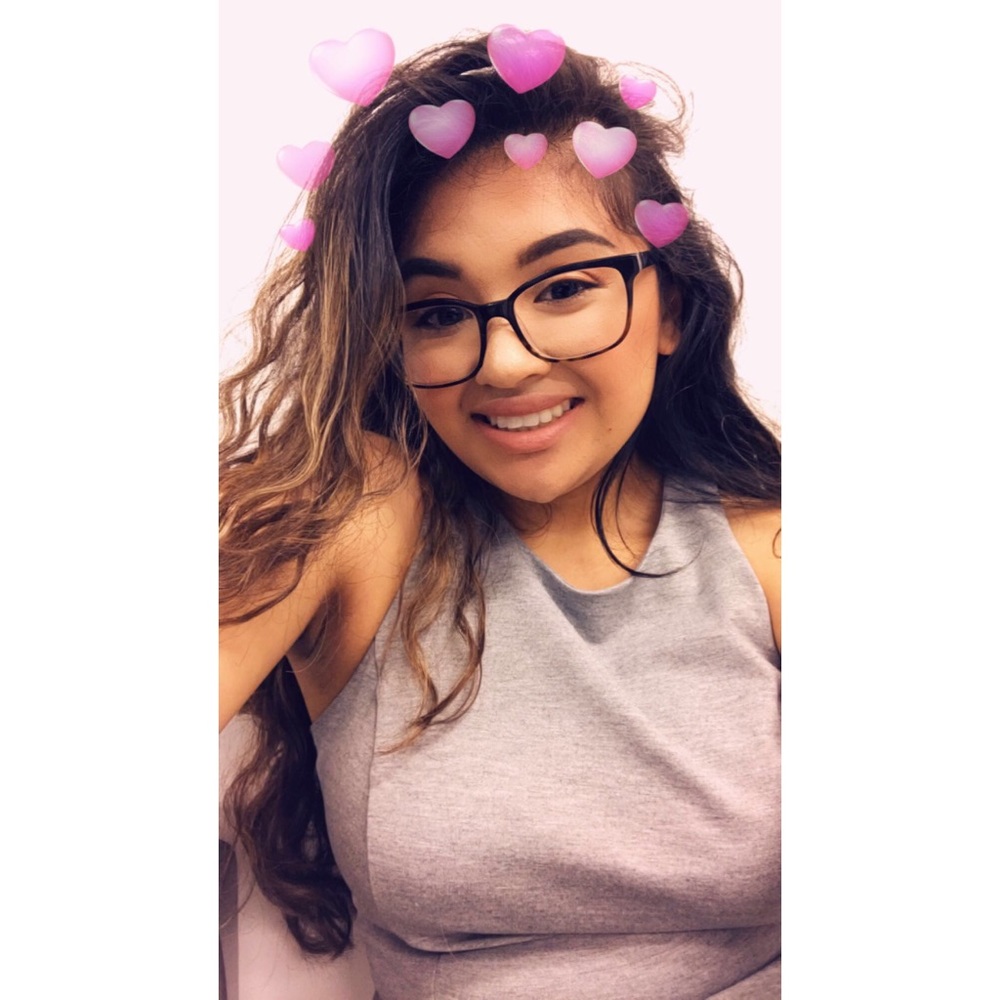 Meet your Posher, Alexis